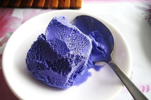 感觉自己太天真的说说 自己太傻没心眼的说说(28句)