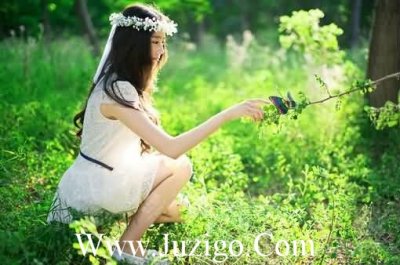 ​宝宝不睡觉朋友圈说说(晒娃不睡觉幽默句子简短)