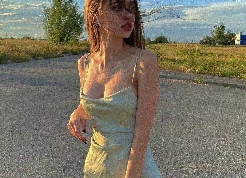 让人感动的情诗（100句撩人情诗大全）