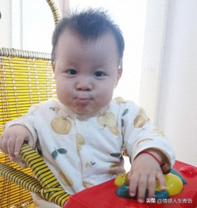 ​生孩子报喜句子，宝宝出生朋友圈报喜文案