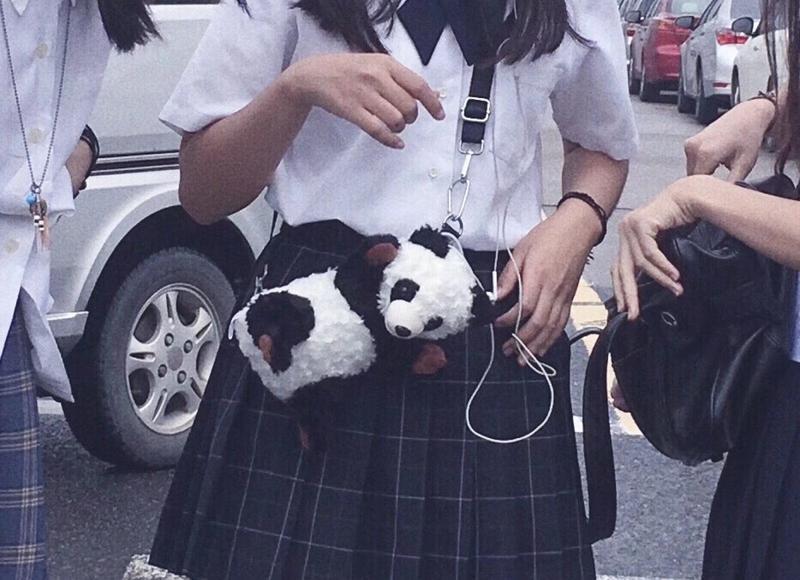 童装裤子抖音文案搞笑（童装抖音文案写什么文字吸引人）