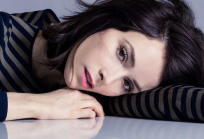 ​奋斗砥砺前行，工作铸就辉煌。，简短而富有力量，适合作为工作语录的励志短句