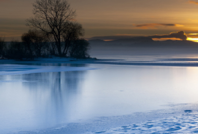 ​带刀的字符网名女生